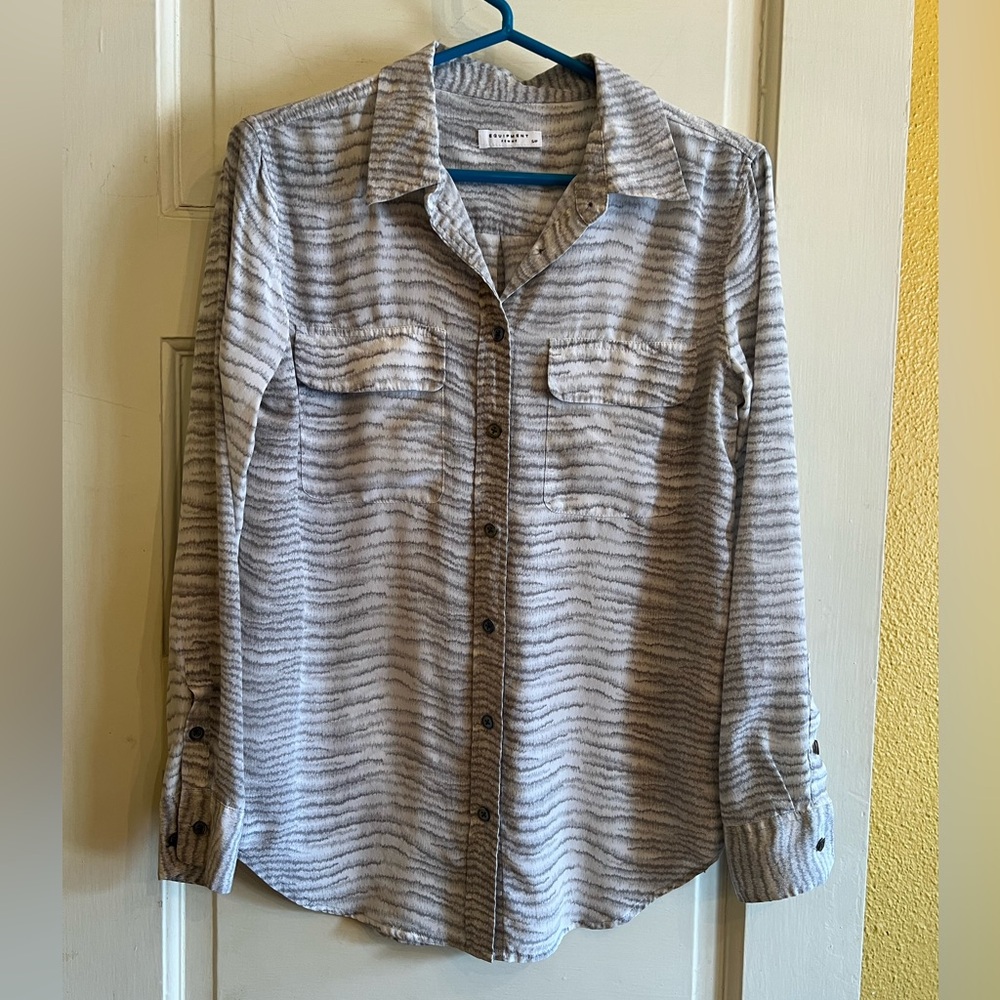 Equipment Silk Button-Down Blouse with Gray Striped Pattern | size Small